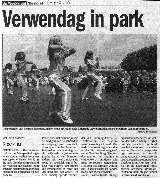 Verwendag_in_park_Opening_Rosarium_Ricardo_Sibelo_streekblad-9-7-2008